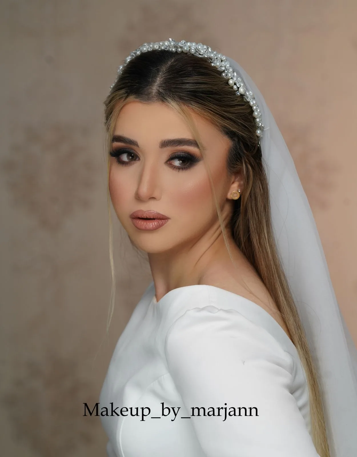 نمونه‌کار