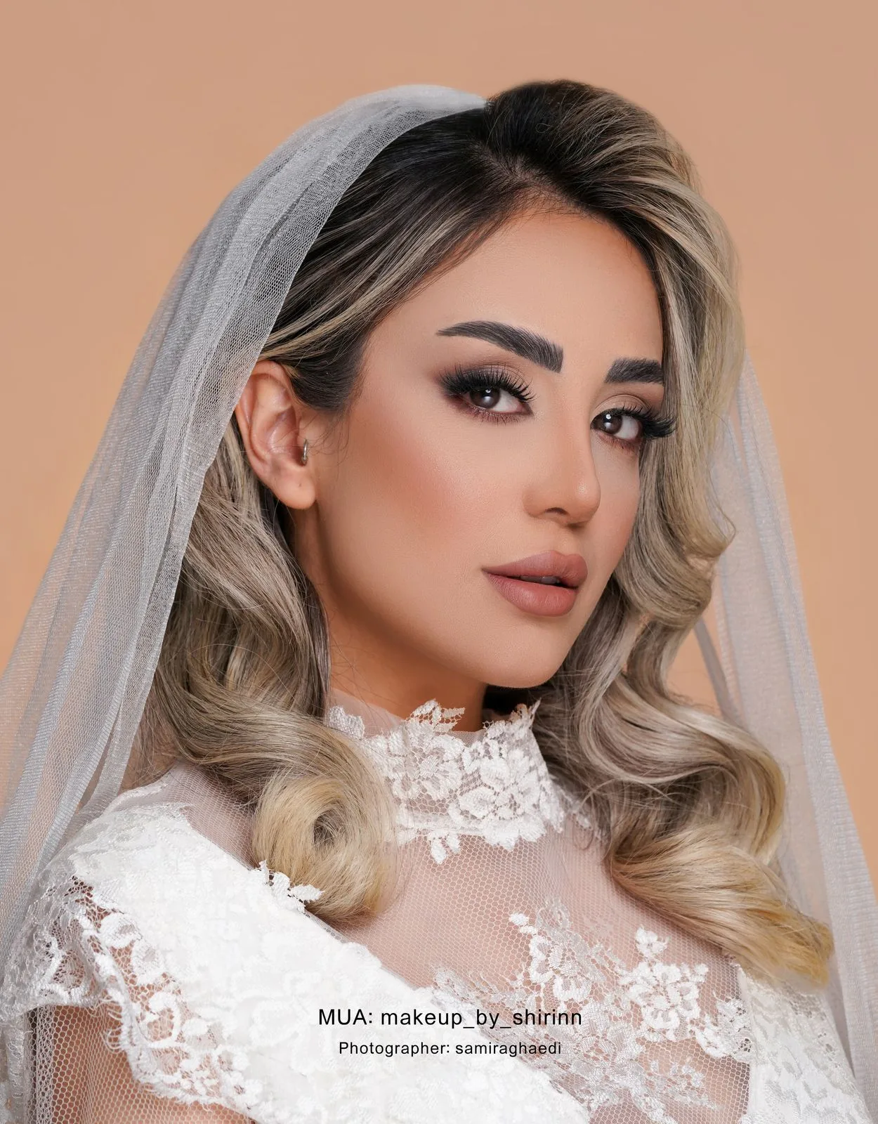 نمونه‌کار